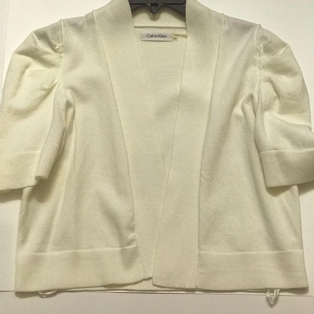 NWOT Calvin Klein Ivory M Cropped Cardigan